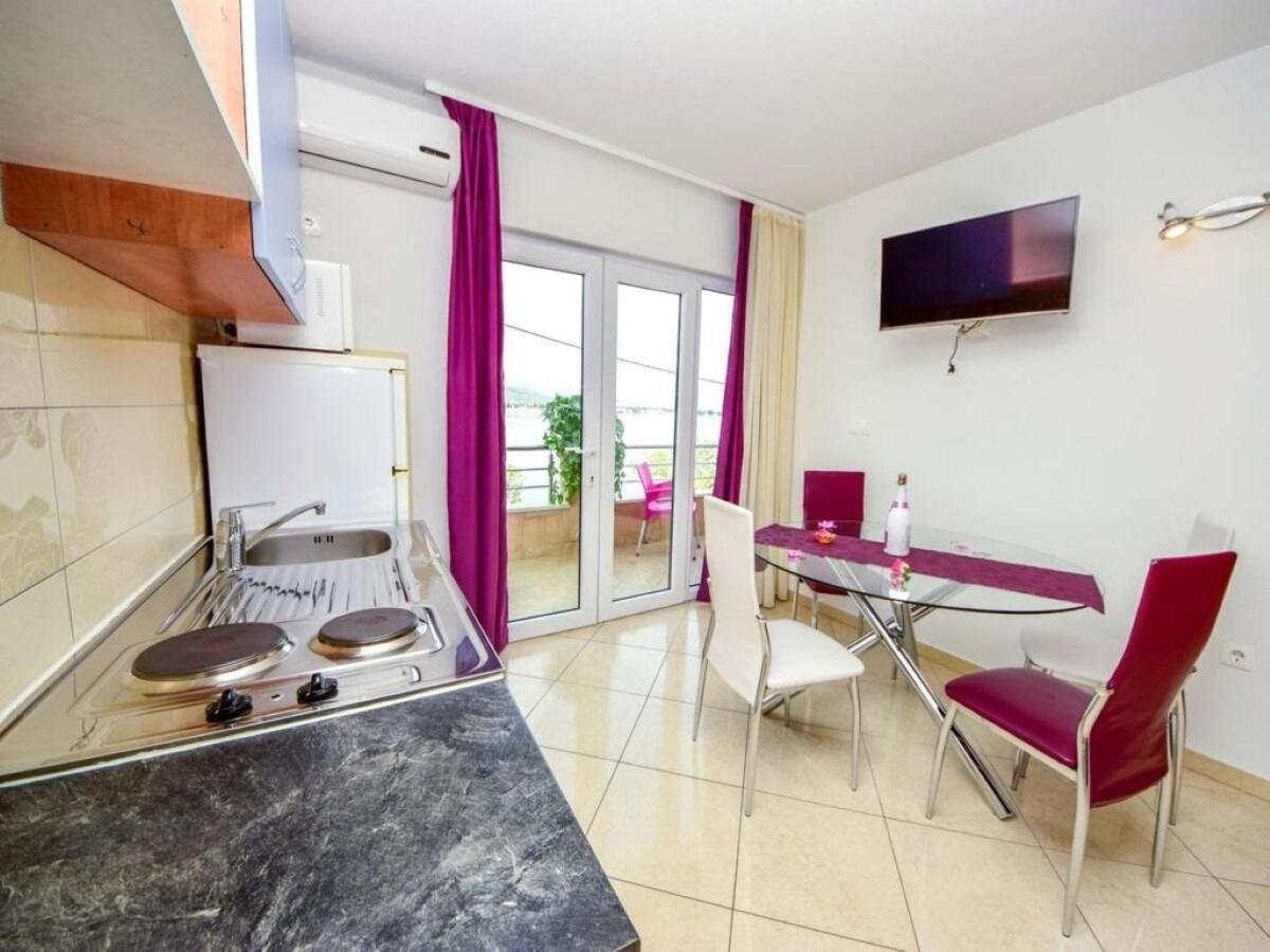 Apartments Vini Τρογκίρ Εξωτερικό φωτογραφία